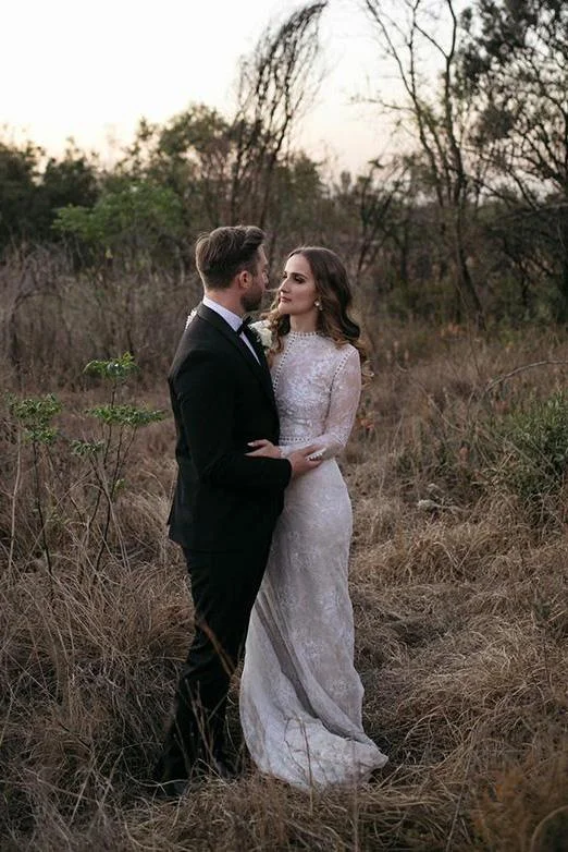 Rustic Sheath Long Sleeves Wedding Dress With Lace Beading Vintage Beach Bridal Dress W1003 Lace Wedding Dress