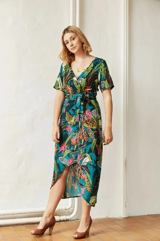 Atelier Jupe Savannah Wrap Dress Must-have midi dresses for this season