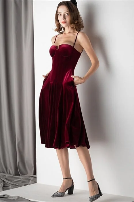 Burgundy Velvet Knee Length Dress Comfortable unclassified dresses