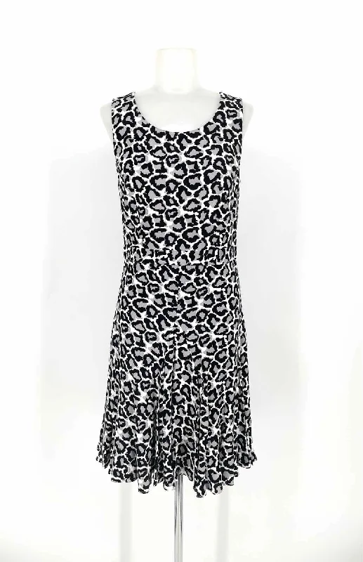 Diane Von Furstenberg Women's Gray/Black Sleeveless Animal Print Size 2 Dress Y2K floral dresses